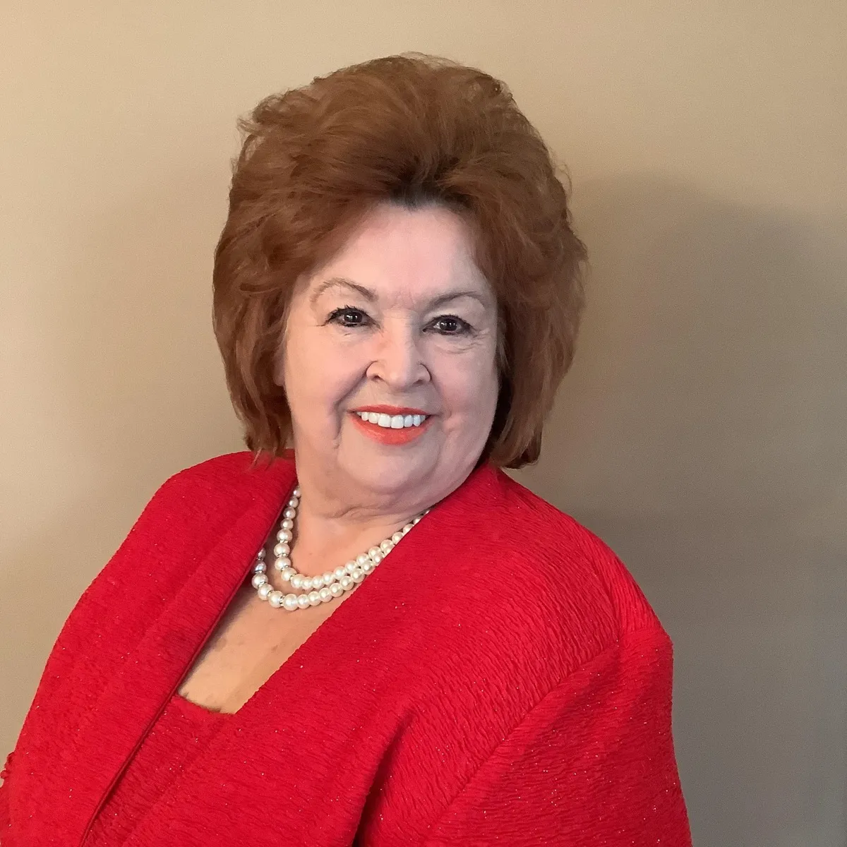 Portrait of Stella Zolnierczyk, Licensed Real Estate Agent
